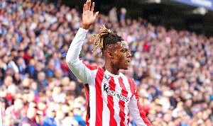 每体：认为尼科背信弃义+利用自己抬价，巴萨高层已出离愤怒