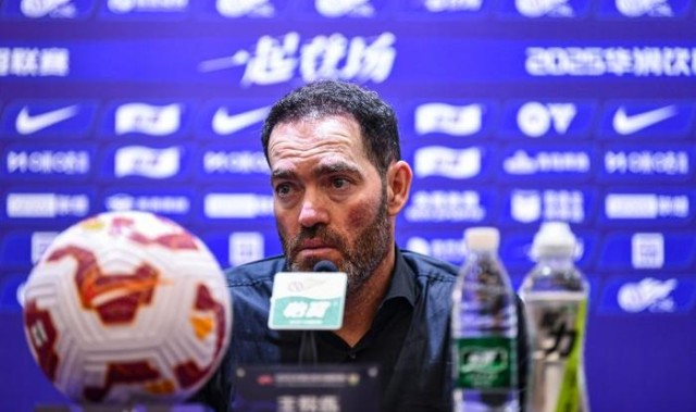 星空体育官网-长春亚泰10日飞抵成都 12日客战领头羊成都蓉城