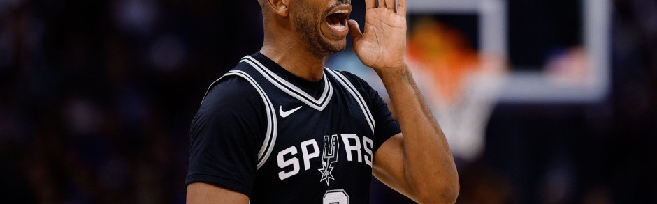 美记：保罗渴望在赛场上担任首发，快船非常希望保罗能够加盟