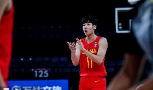 探长：张博源进攻效率不足 对防守&amp;篮板的态度不是一个领袖该有的