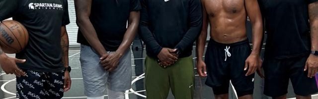 xingkong.com-化敌为友！保罗追梦提前合练：特训三分+击掌鼓励